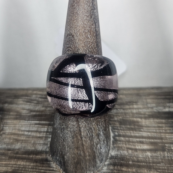 Vintage Jewelry - Vintage Murano Glass Ring Pink And Black Sz 8 90s-Y2K Statement Cocktail Ring